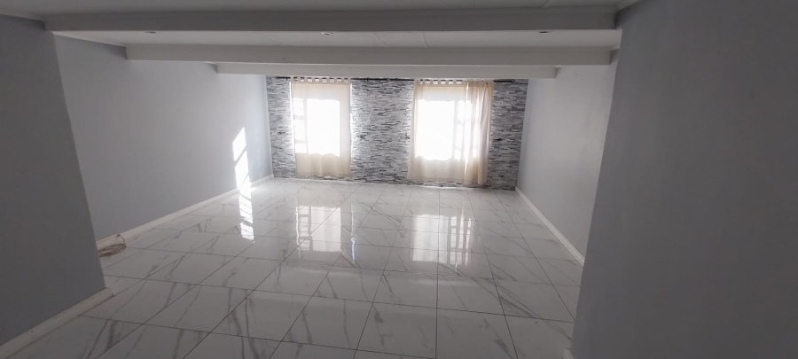 4 Bedroom Property for Sale in Beacon Bay Eastern Cape